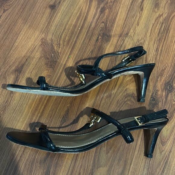 Tory Burch black low heels with gold hardware strap T strap size 10 patent leath - Picture 4 of 9